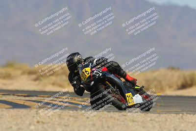 media/Mar-22-2025-CVMA (Sat) [[462c0ffedb]]/Race 13-Amateur Supersport Middleweight/